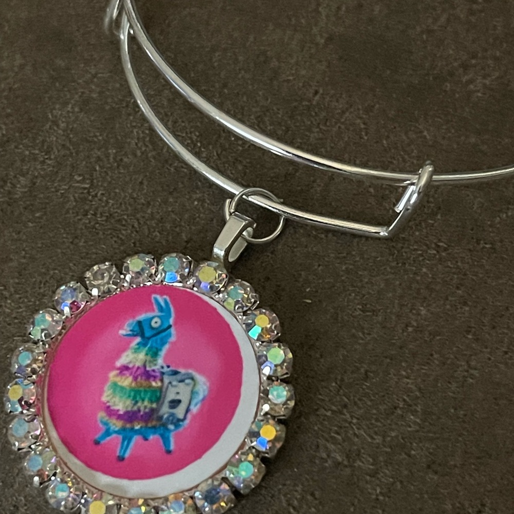 Llama bracelet
